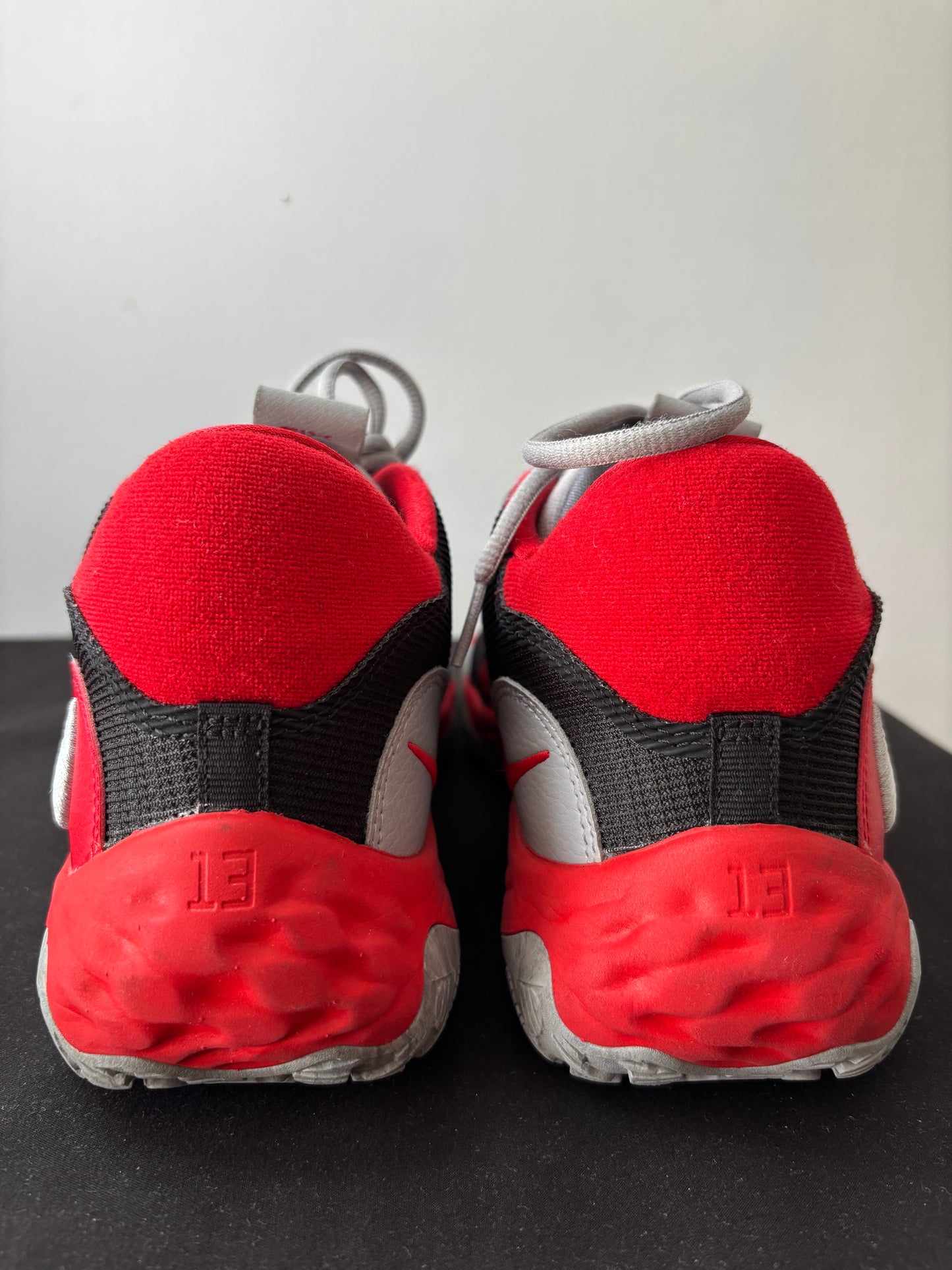 Nike PG6 “Bred”