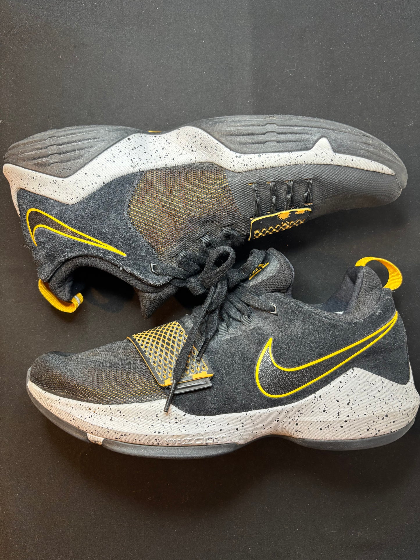 Nike PG 1 “University Gold”