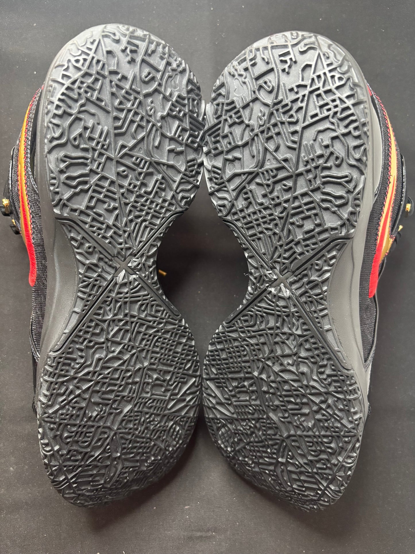 Nike Lebron Nxxt gen “Black Red”