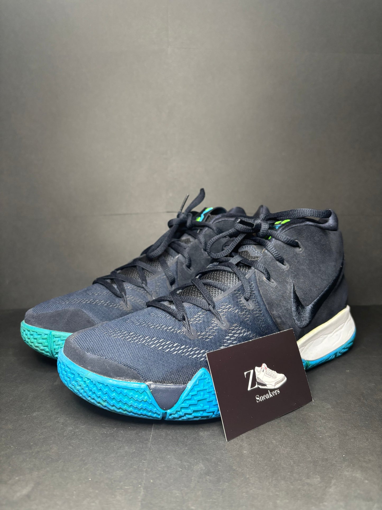 Nike Kyrie 4 ‘Dark Obsidian’