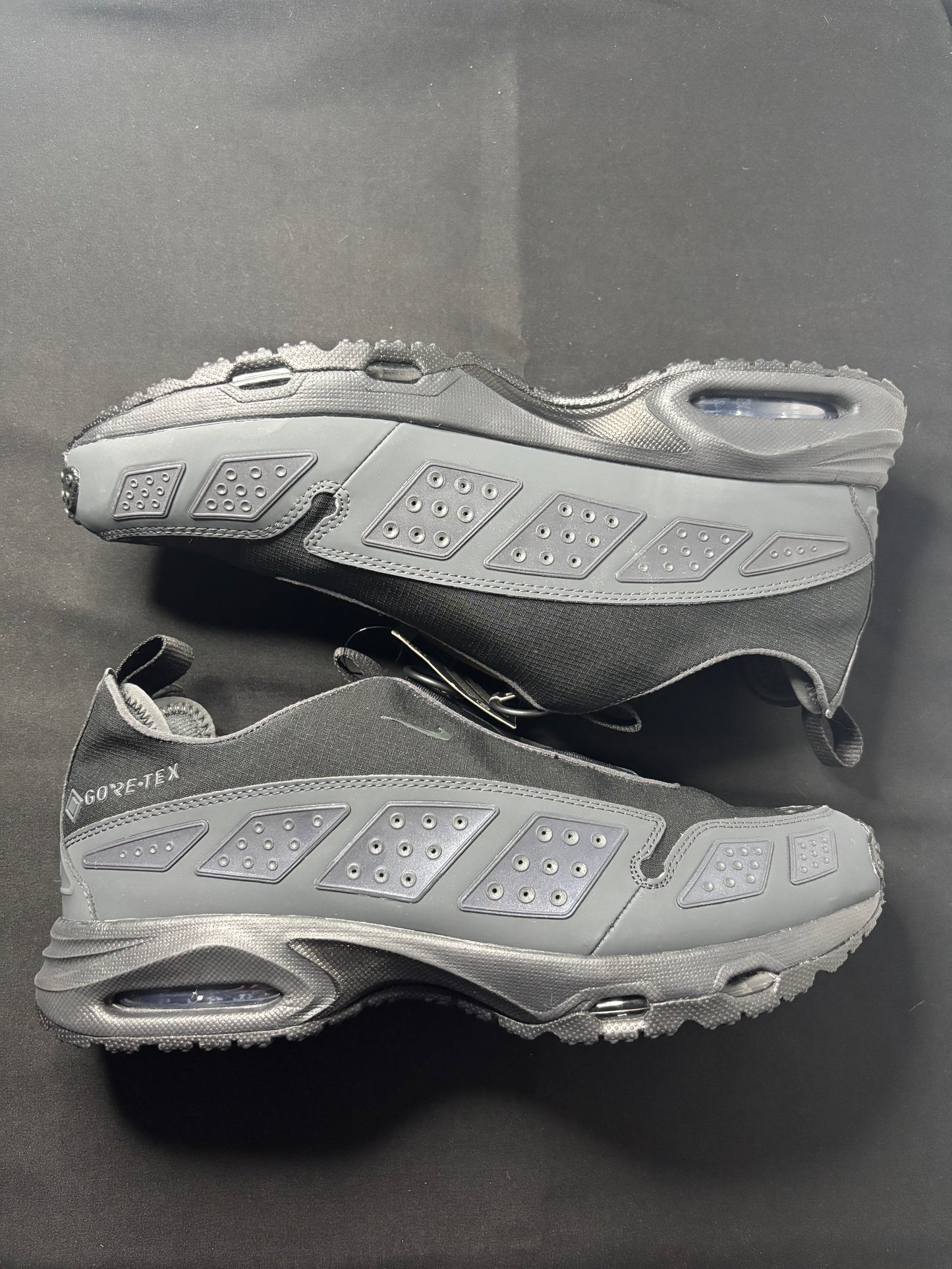Nike Air Max Sndr Gore-tex “Black Smoke”
