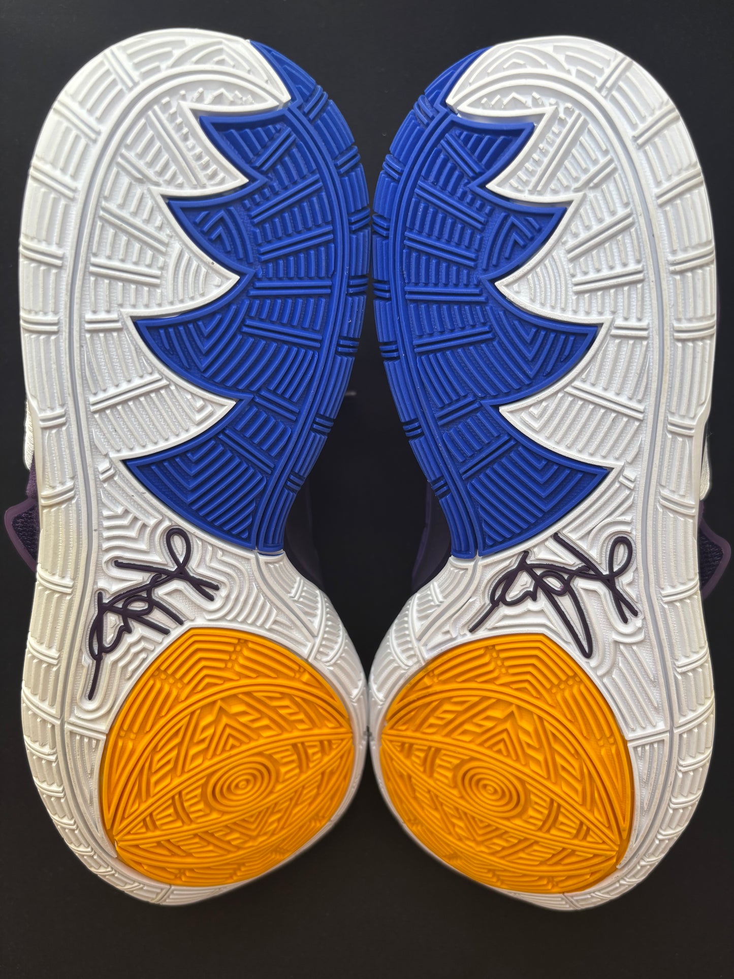 Nike Kyrie 6 ‘Enlightenment’
