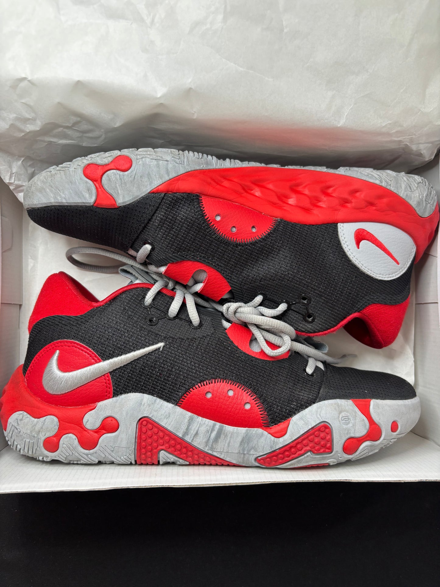 Nike PG6 “Bred”