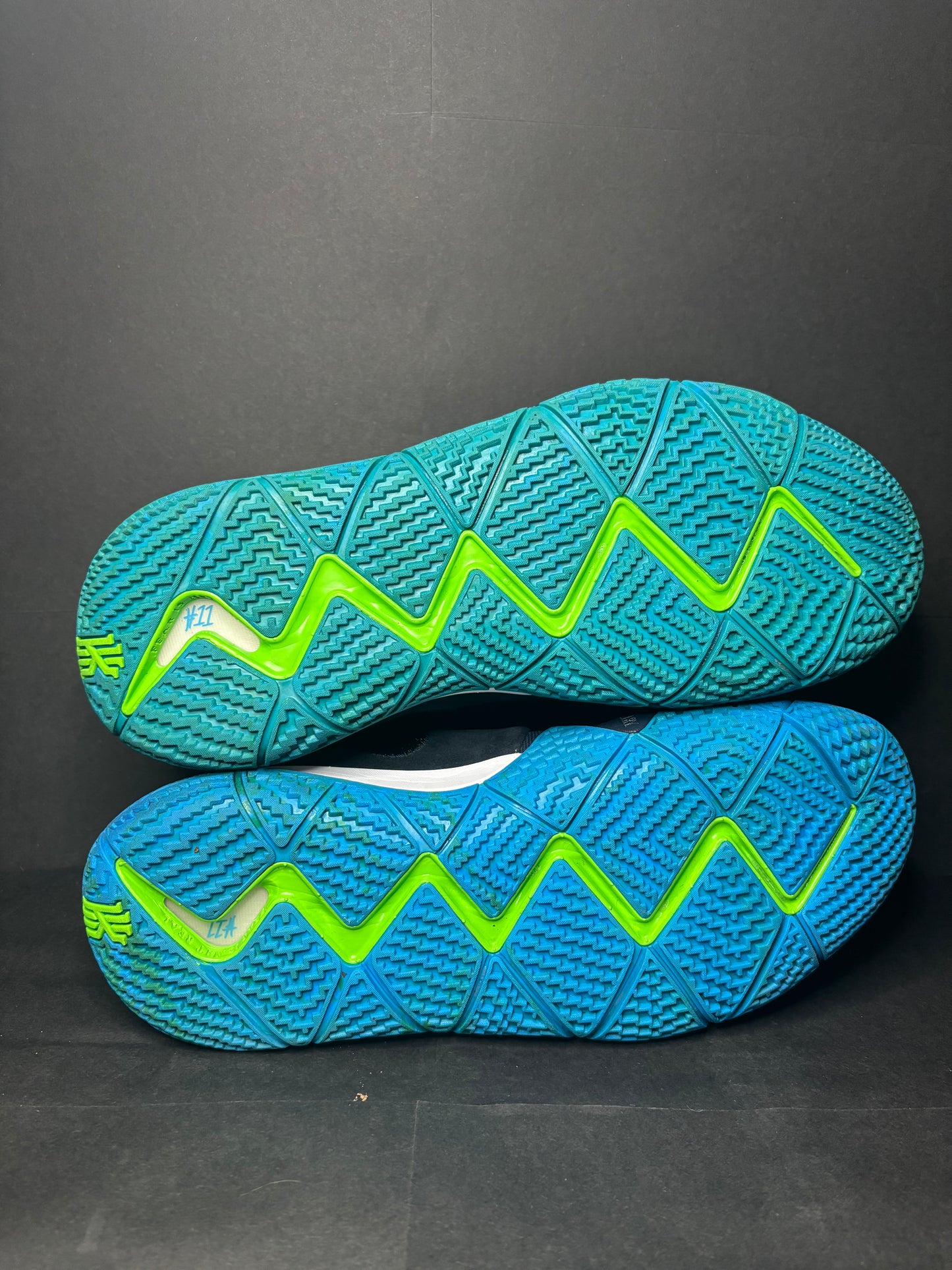 Nike Kyrie 4 ‘Dark Obsidian’