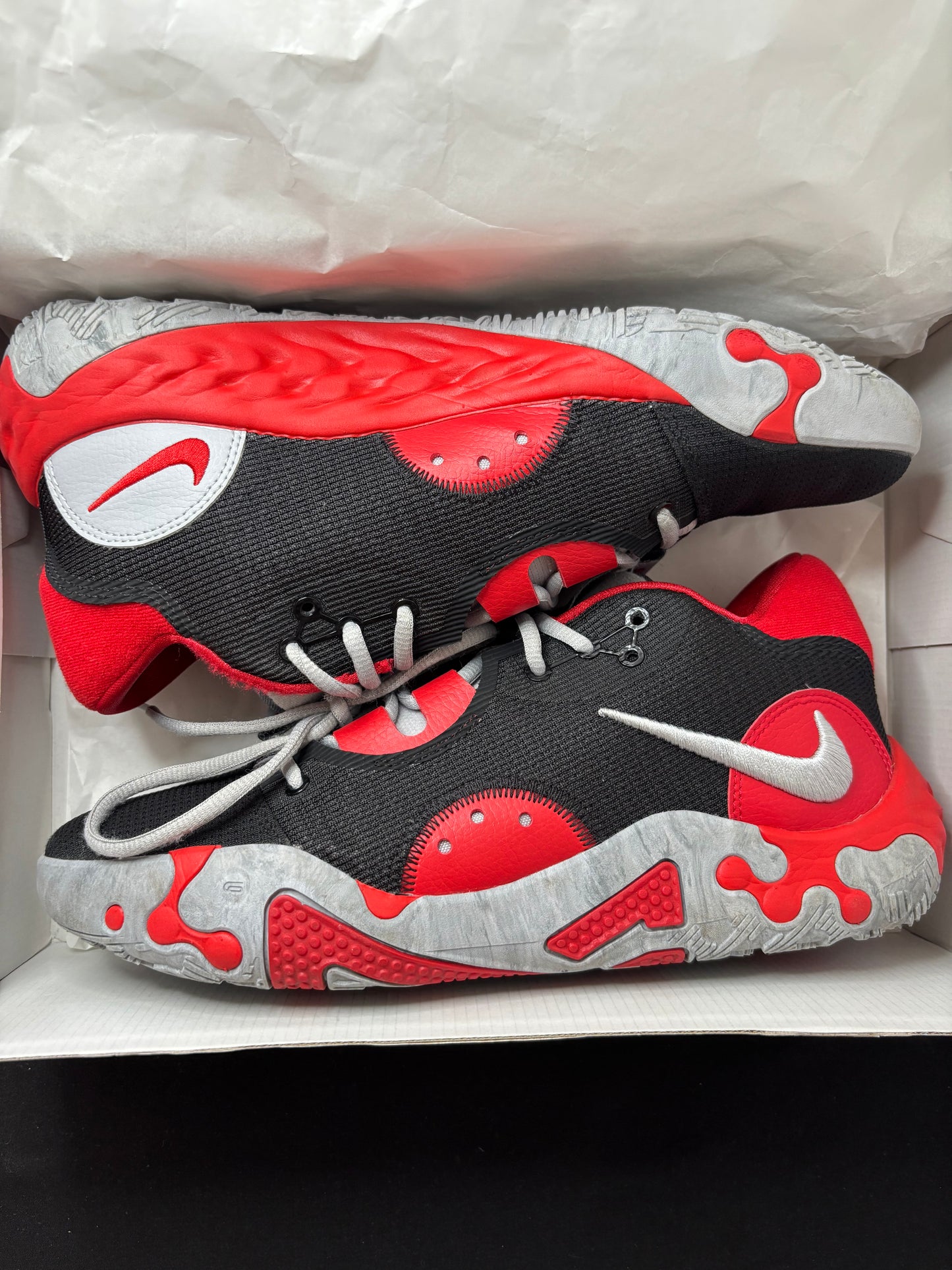 Nike PG6 “Bred”