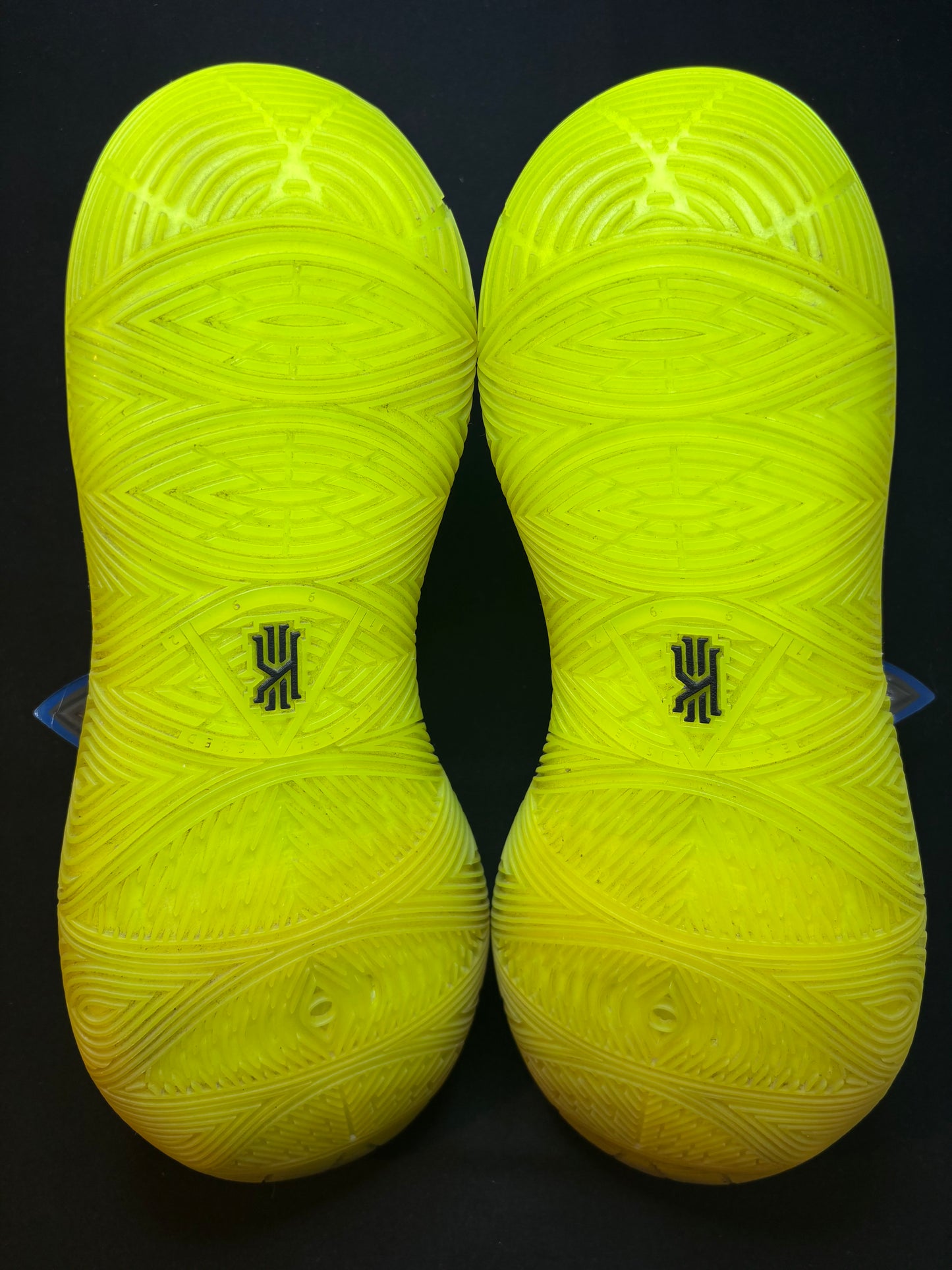 Nike Kyrie 5 “Rokit”