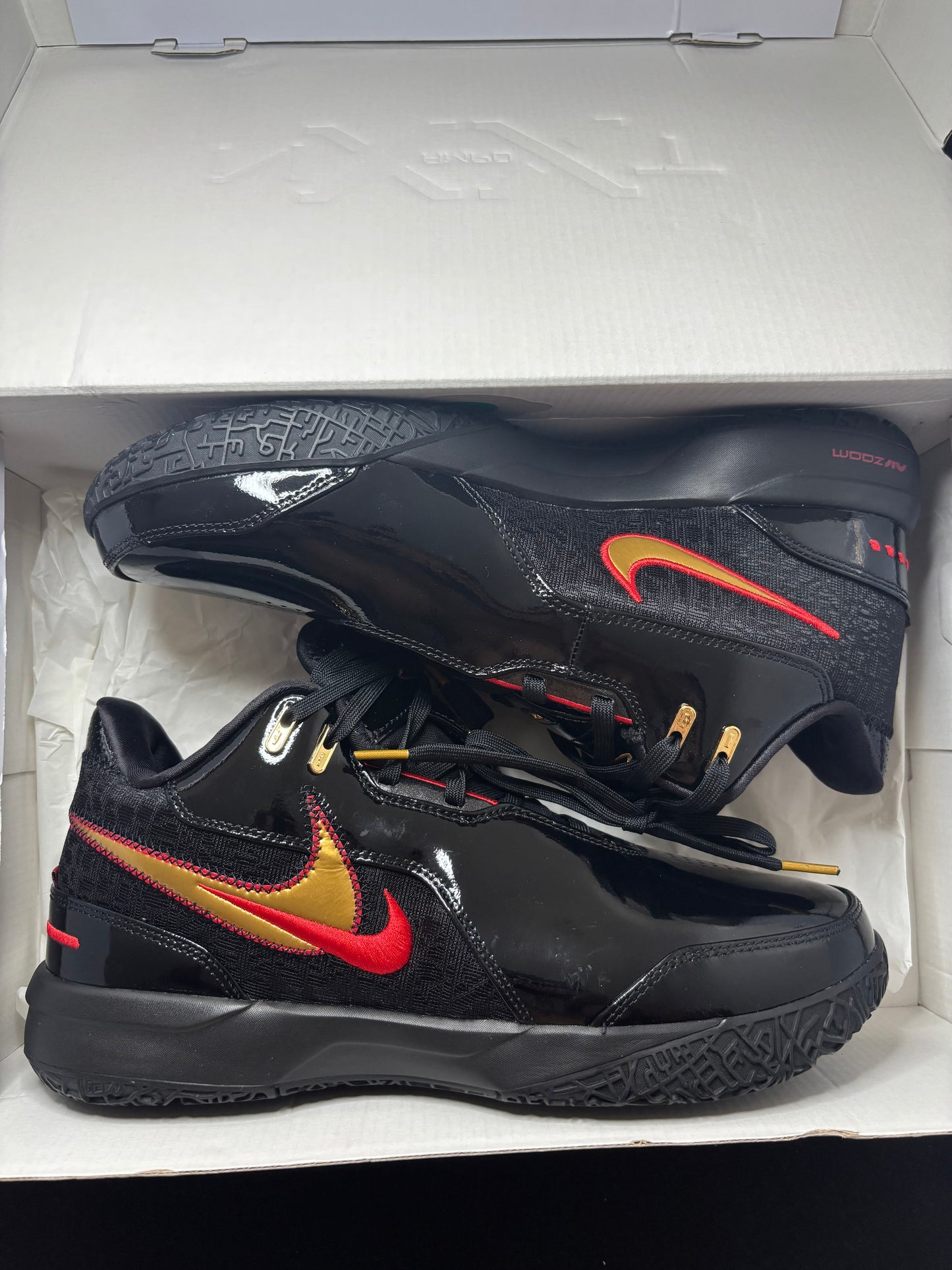 Nike Lebron Nxxt gen “Black Red”