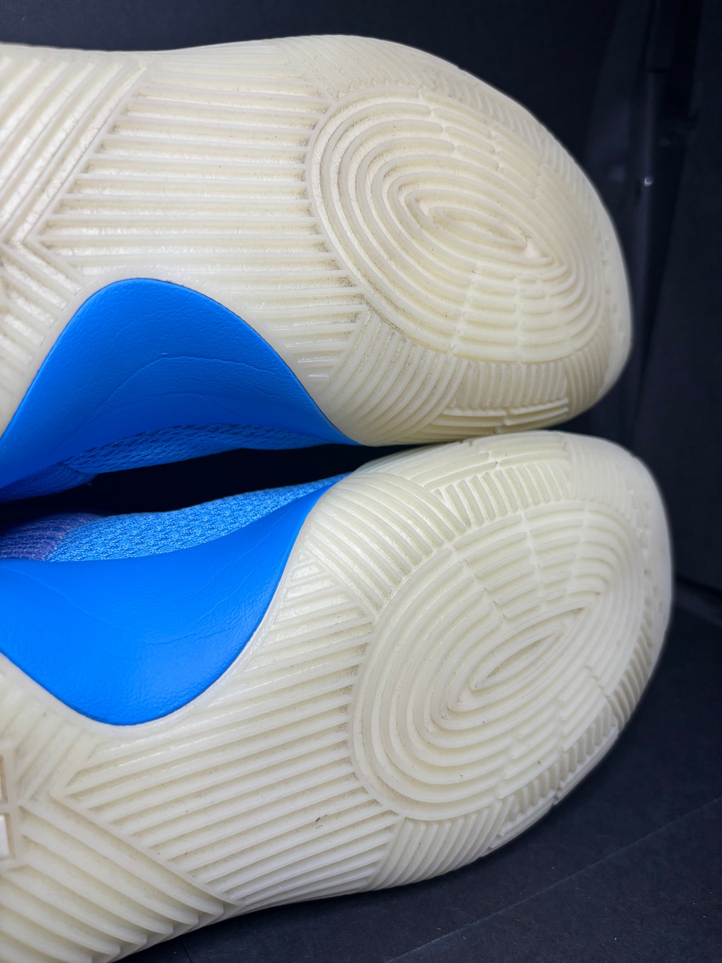 Nike Kyrie 2 ‘Nike ID’